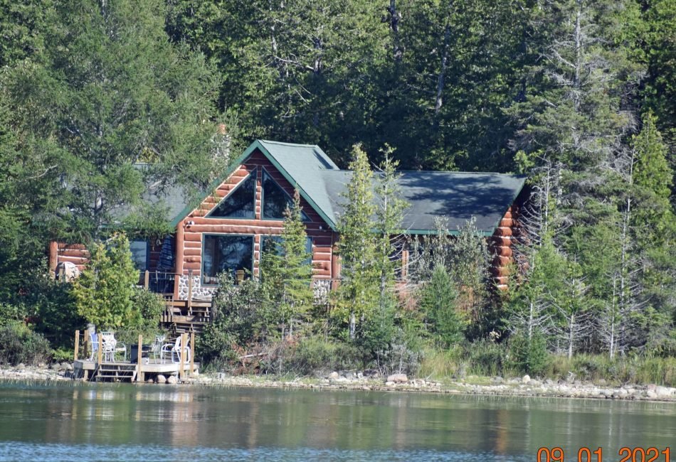 Drummond Island Lake Home